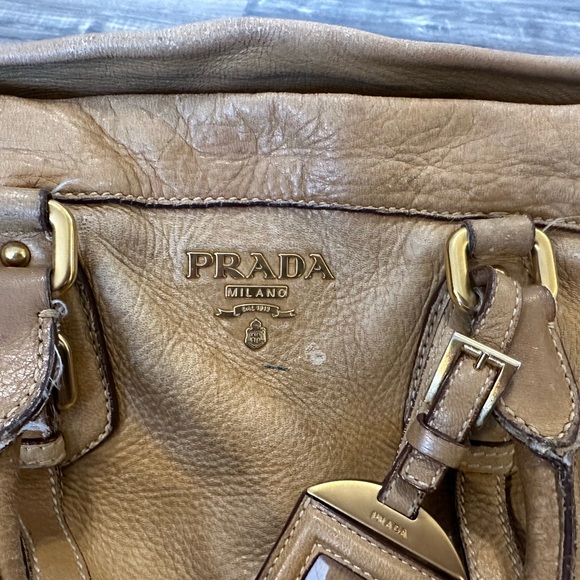 Prada Milano leather zipper tote/crossbody, well loved but lots of life left - Picture 13 of 16